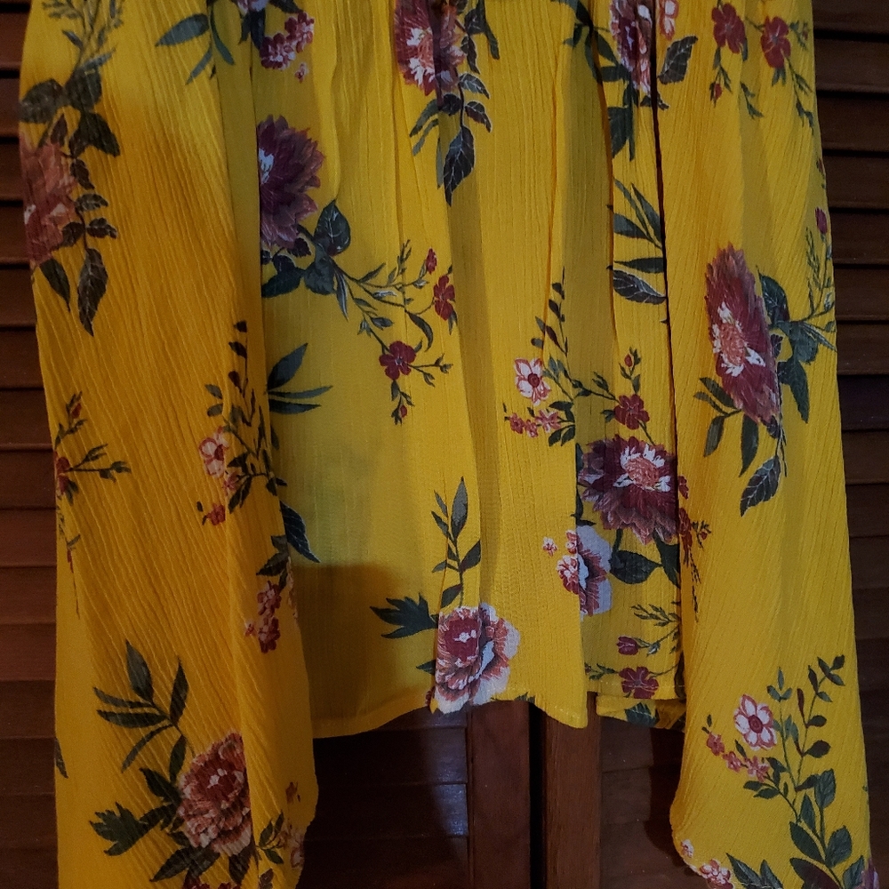 Yellow Top - Picture 3 of 8